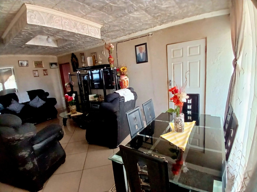  Bedroom Property for Sale in Langaville Gauteng