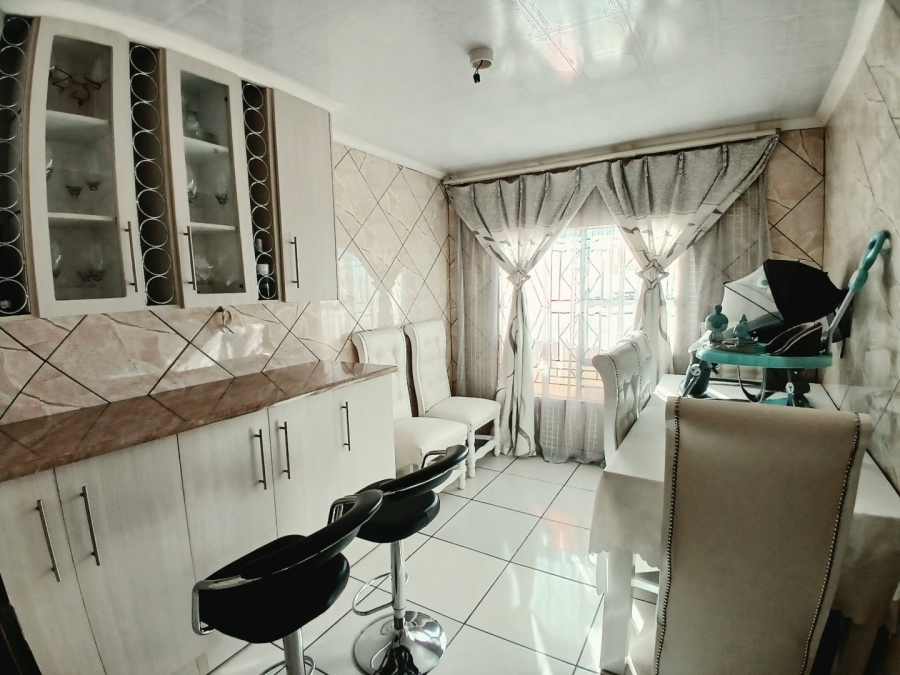  Bedroom Property for Sale in Langaville Gauteng