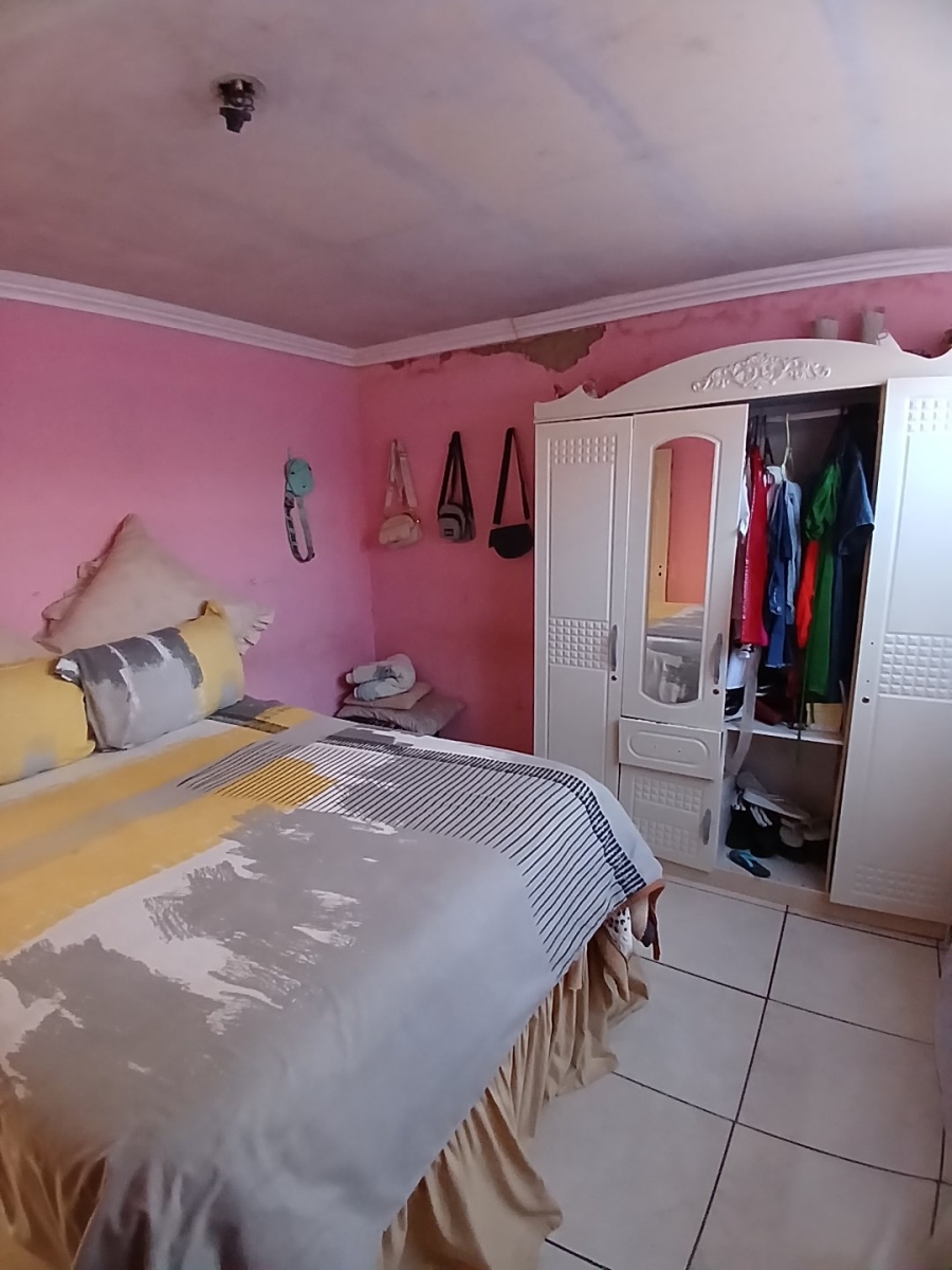  Bedroom Property for Sale in Langaville Gauteng