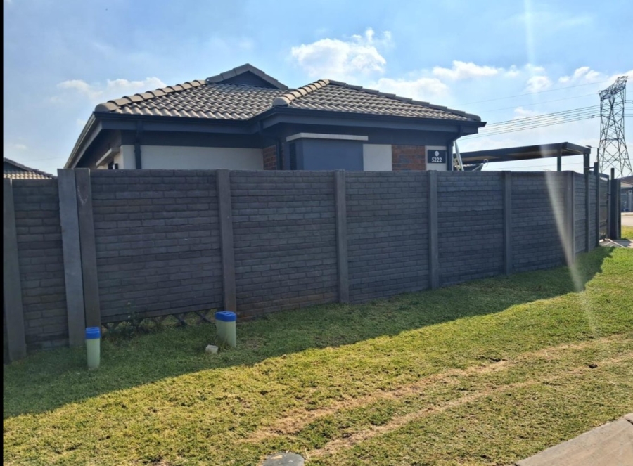3 Bedroom Property for Sale in Albertsdal Gauteng