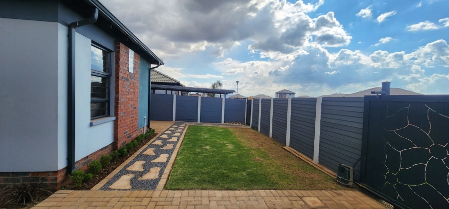 4 Bedroom Property for Sale in Albertsdal Gauteng