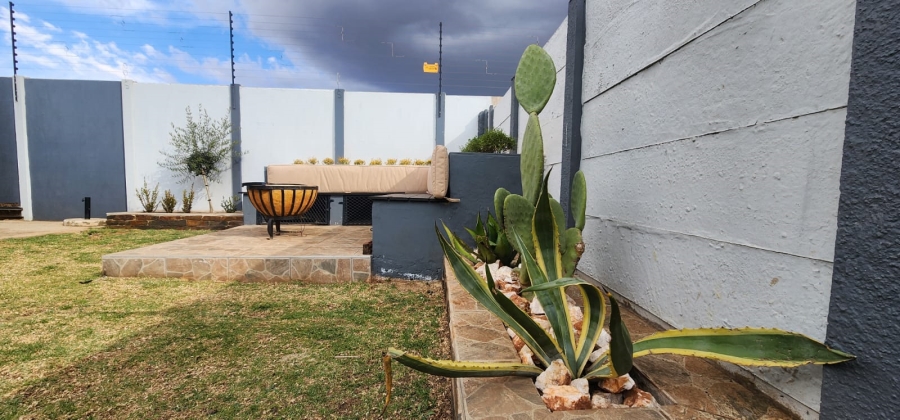 4 Bedroom Property for Sale in Albertsdal Gauteng