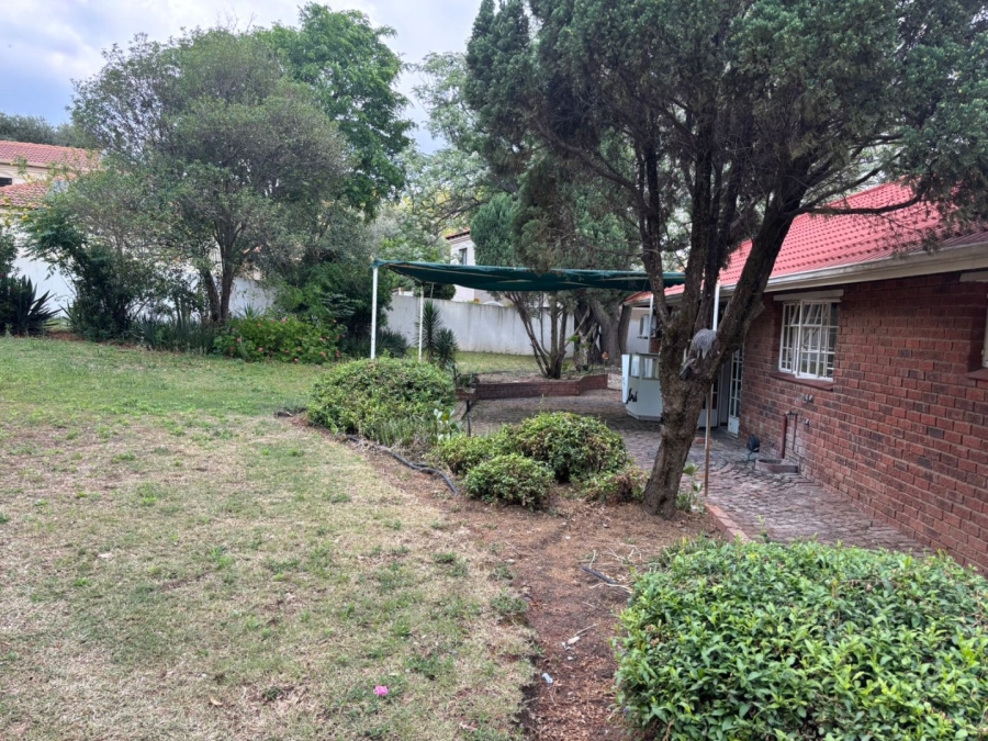 To Let 3 Bedroom Property for Rent in Fourways Gardens Gauteng