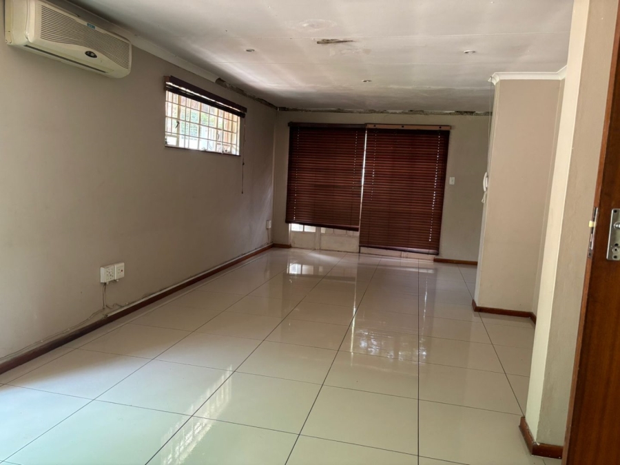 To Let 3 Bedroom Property for Rent in Fourways Gardens Gauteng