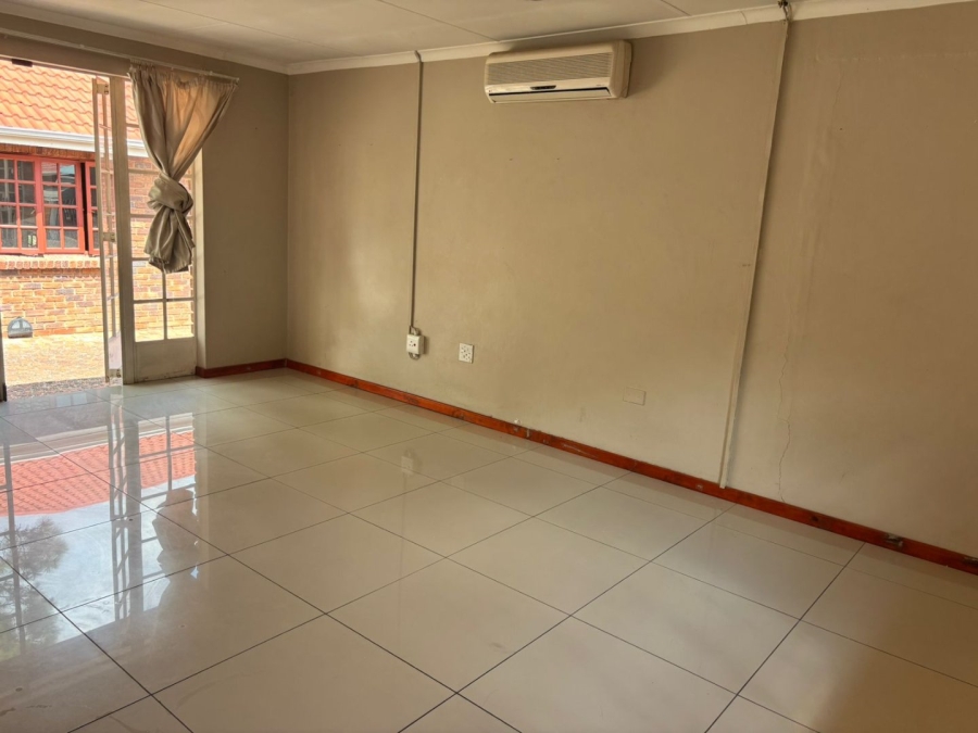 To Let 3 Bedroom Property for Rent in Fourways Gardens Gauteng