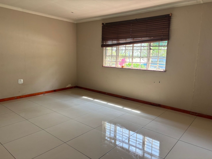 To Let 3 Bedroom Property for Rent in Fourways Gardens Gauteng