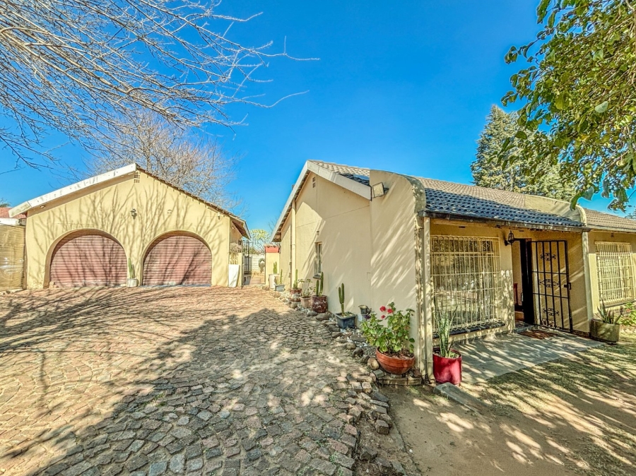 3 Bedroom Property for Sale in Birch Acres Gauteng
