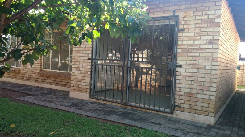 3 Bedroom Property for Sale in Heuwelsig Estate Gauteng