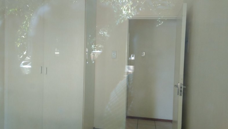 3 Bedroom Property for Sale in Heuwelsig Estate Gauteng