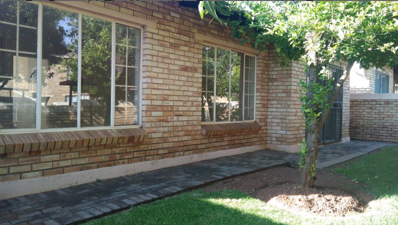 3 Bedroom Property for Sale in Heuwelsig Estate Gauteng