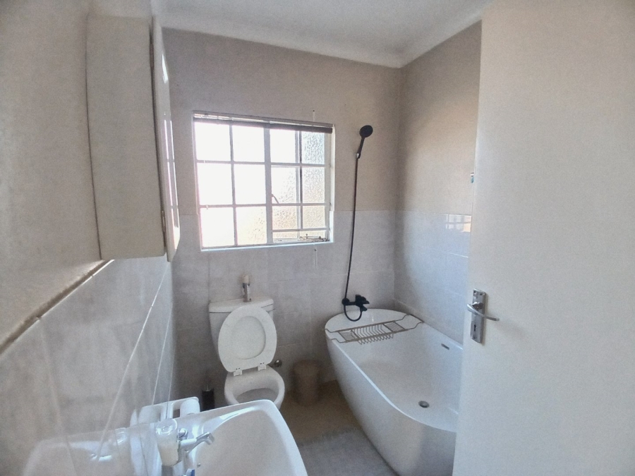 2 Bedroom Property for Sale in Bartlett Gauteng