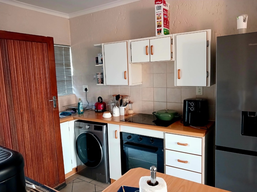 2 Bedroom Property for Sale in Bartlett Gauteng
