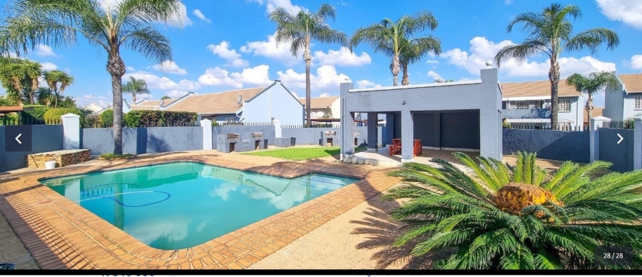 2 Bedroom Property for Sale in Bartlett Gauteng