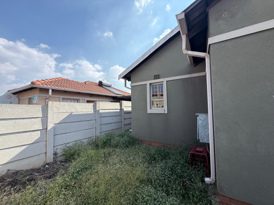 3 Bedroom Property for Sale in Albertsdal Gauteng
