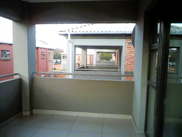 2 Bedroom Property for Sale in Andeon Gauteng