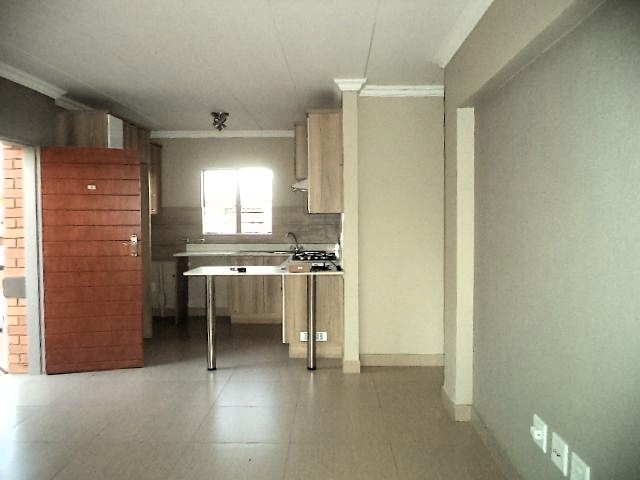 2 Bedroom Property for Sale in Andeon Gauteng