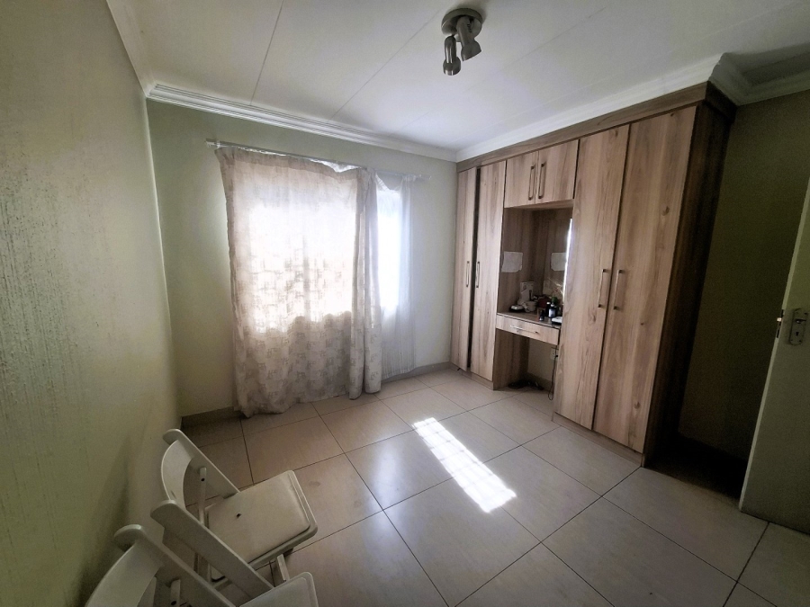 2 Bedroom Property for Sale in Andeon Gauteng