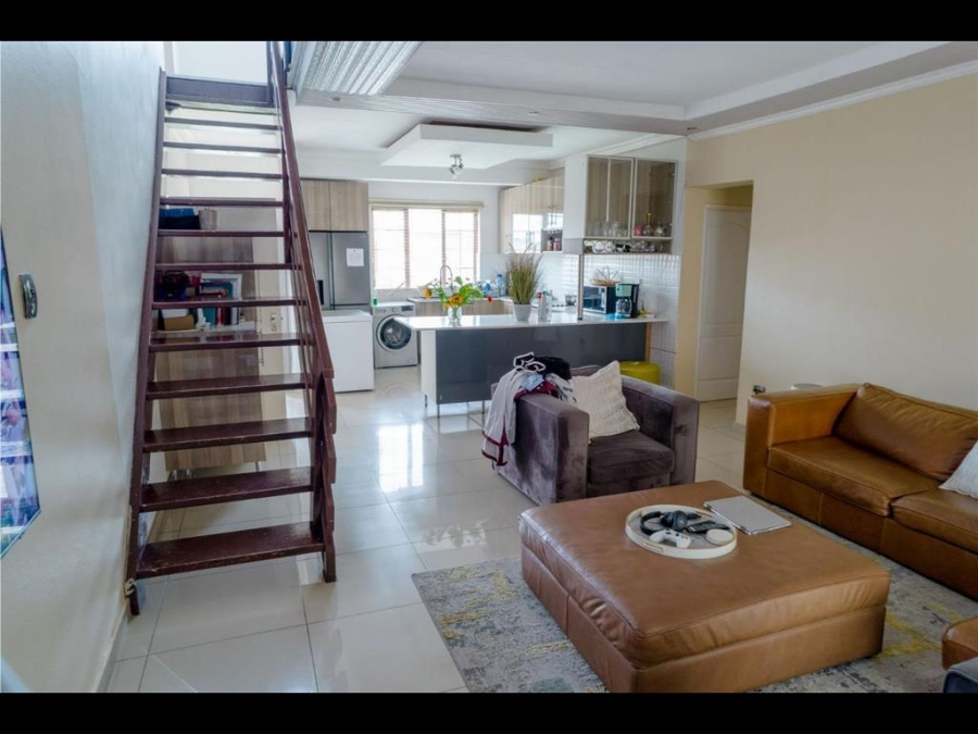 4 Bedroom Property for Sale in Carlswald Gauteng