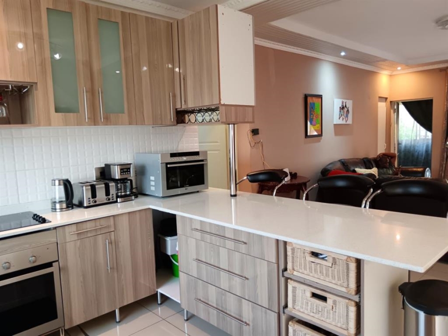 4 Bedroom Property for Sale in Carlswald Gauteng