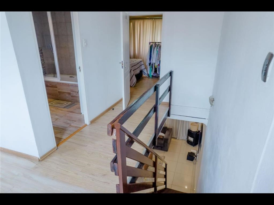 4 Bedroom Property for Sale in Carlswald Gauteng