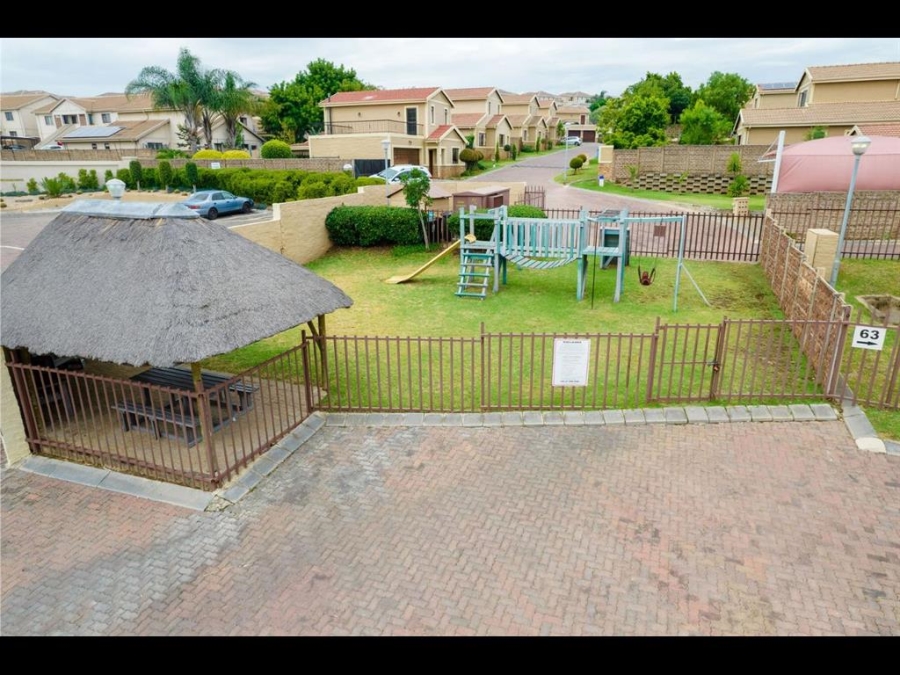 4 Bedroom Property for Sale in Carlswald Gauteng