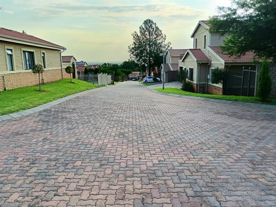 4 Bedroom Property for Sale in Carlswald Gauteng