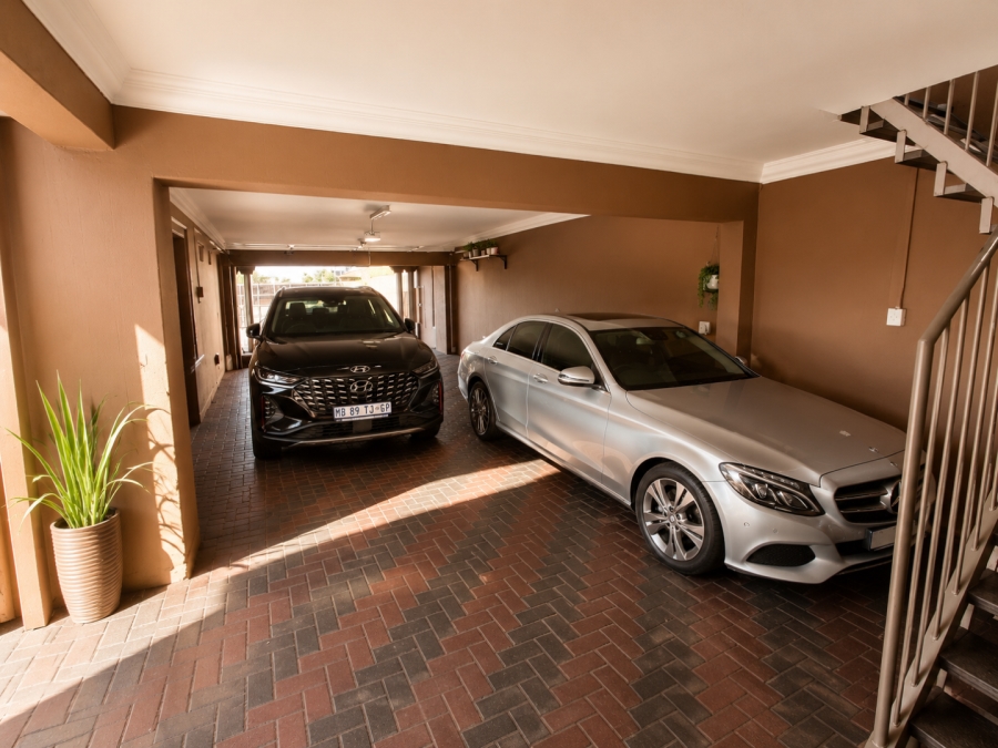 7 Bedroom Property for Sale in Vanderbijlpark SE 6 Gauteng