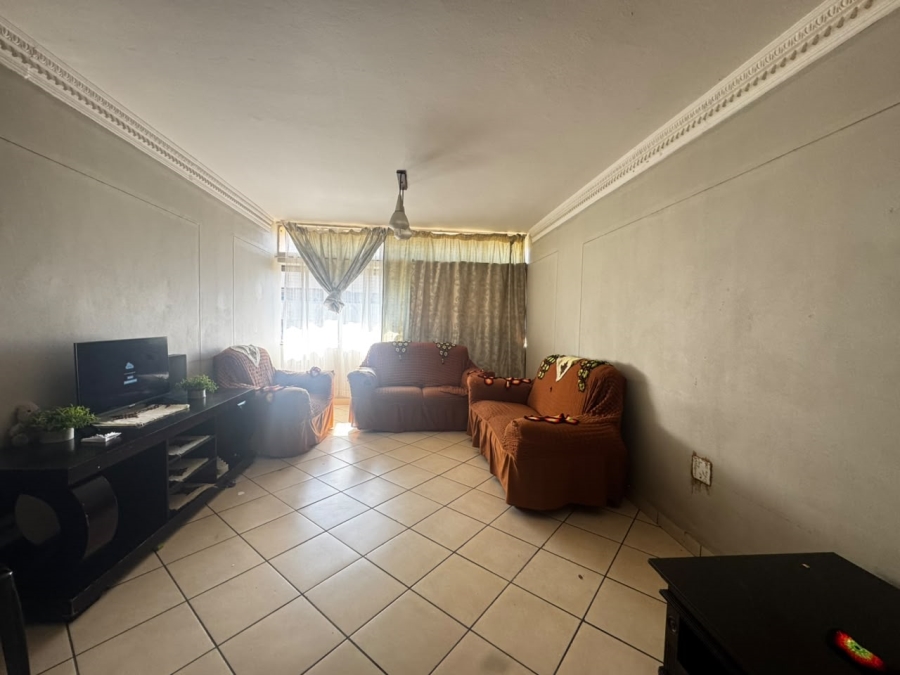 2 Bedroom Property for Sale in Muckleneuk Gauteng