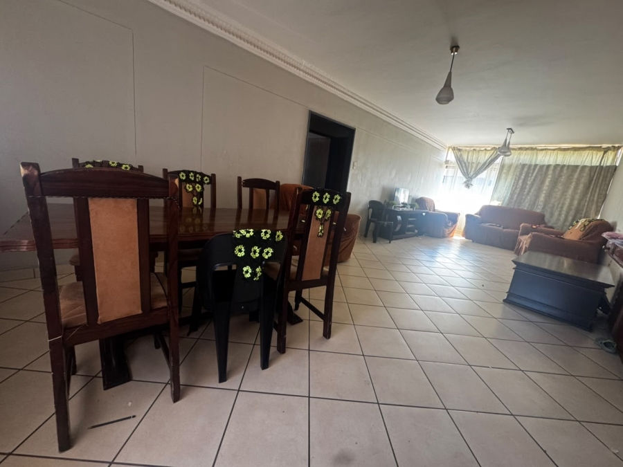 2 Bedroom Property for Sale in Muckleneuk Gauteng