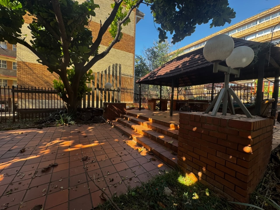 2 Bedroom Property for Sale in Muckleneuk Gauteng