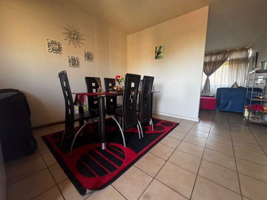 2 Bedroom Property for Sale in Muckleneuk Gauteng