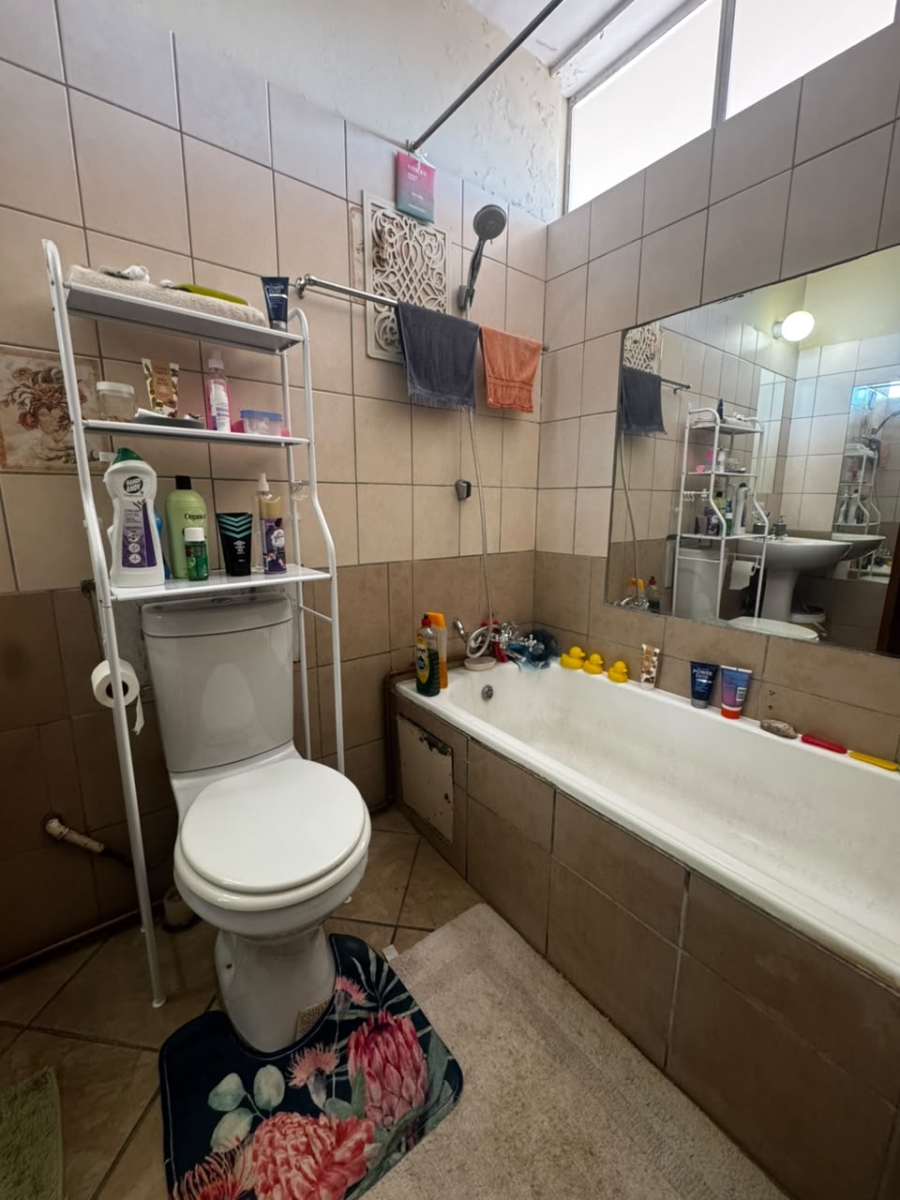 2 Bedroom Property for Sale in Muckleneuk Gauteng