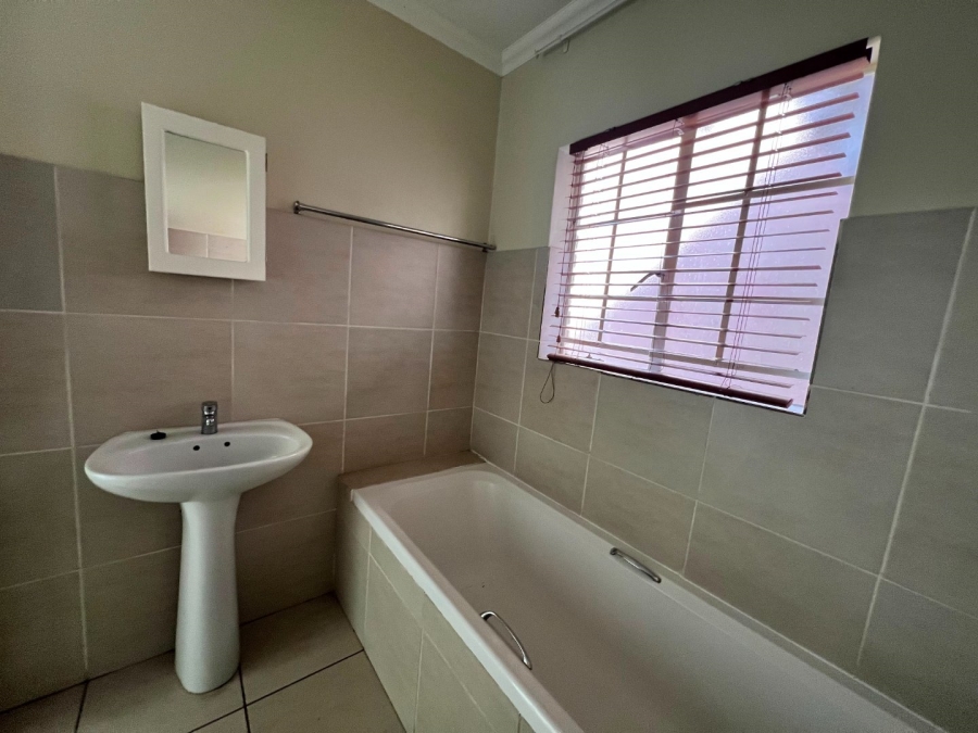 2 Bedroom Property for Sale in Equestria Gauteng