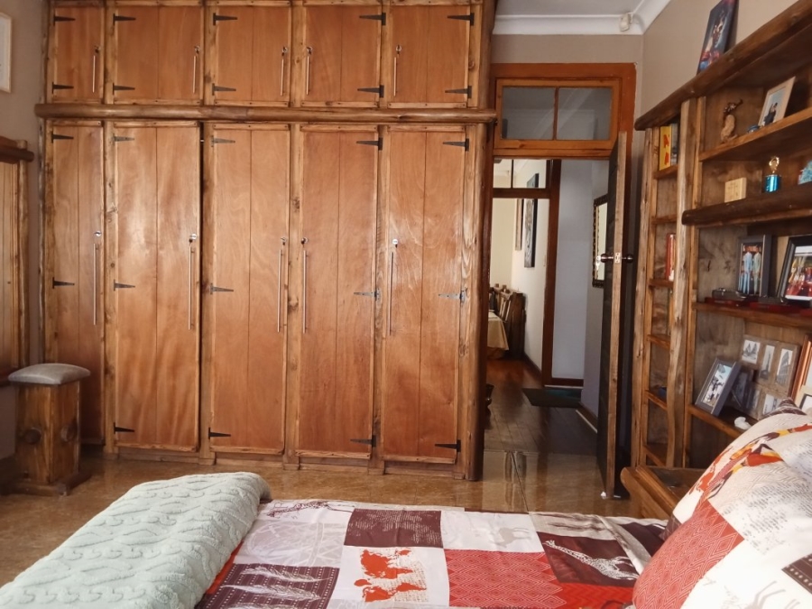 5 Bedroom Property for Sale in Kensington Gauteng