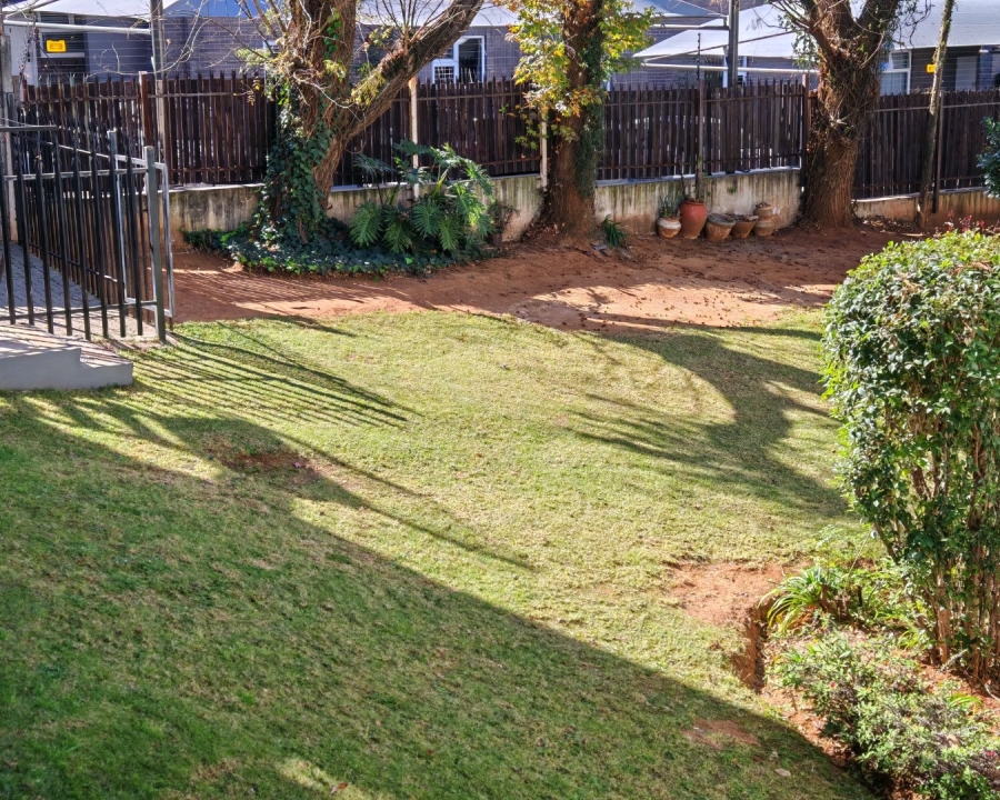 2 Bedroom Property for Sale in Linden Gauteng