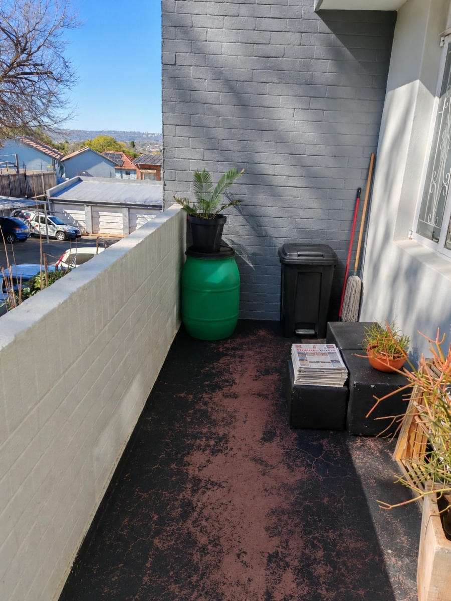 2 Bedroom Property for Sale in Linden Gauteng