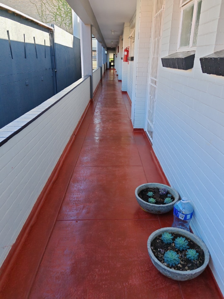 2 Bedroom Property for Sale in Linden Gauteng