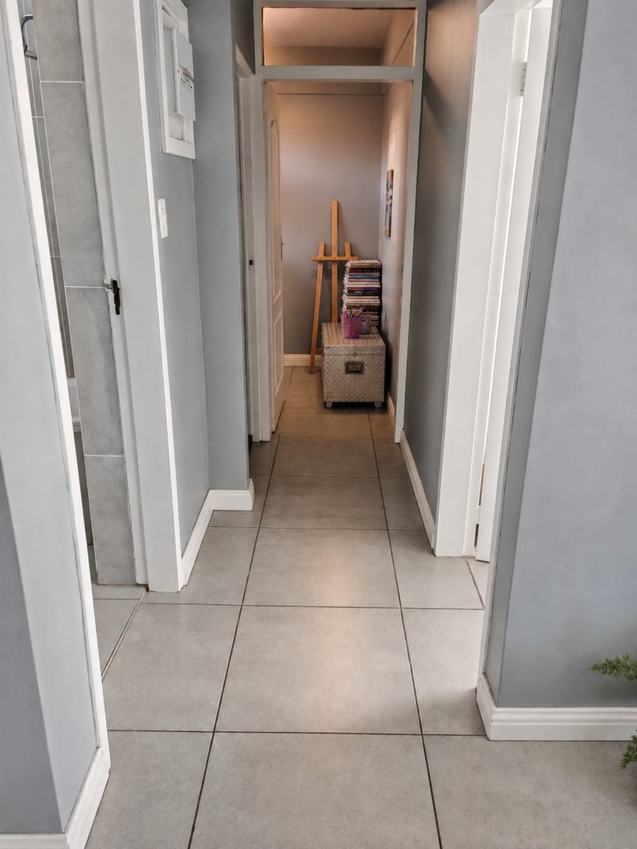 2 Bedroom Property for Sale in Linden Gauteng