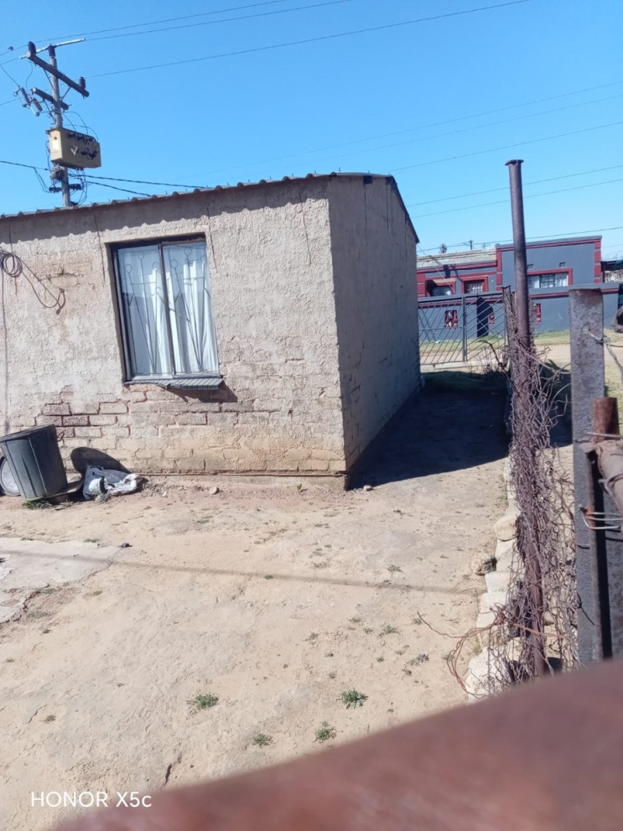 2 Bedroom Property for Sale in Daveyton Gauteng