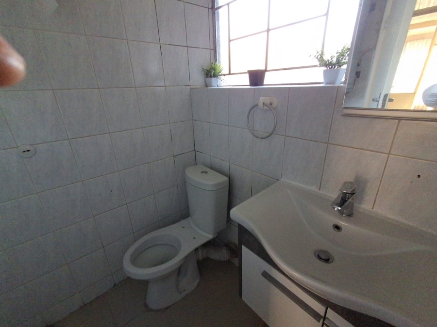 2 Bedroom Property for Sale in Gezina Gauteng