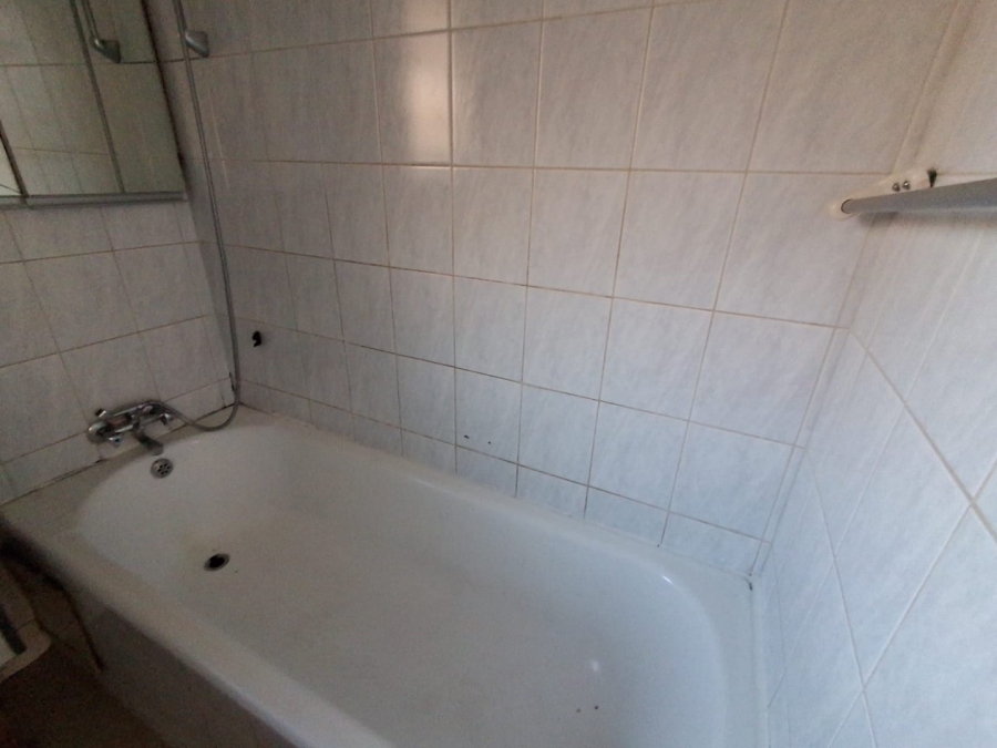 2 Bedroom Property for Sale in Gezina Gauteng