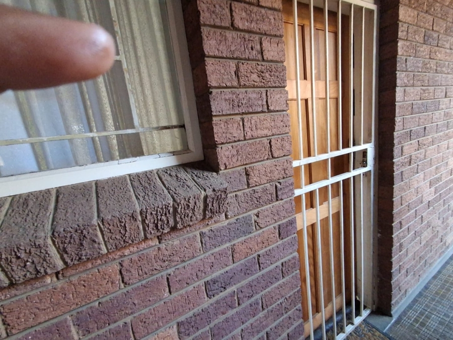 2 Bedroom Property for Sale in Gezina Gauteng