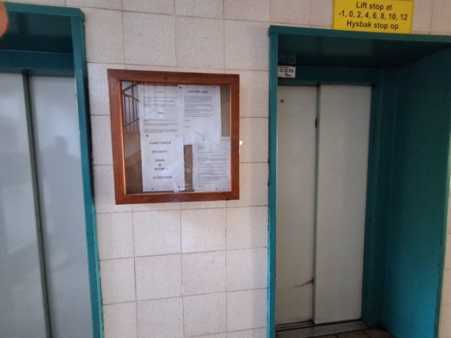 2 Bedroom Property for Sale in Gezina Gauteng