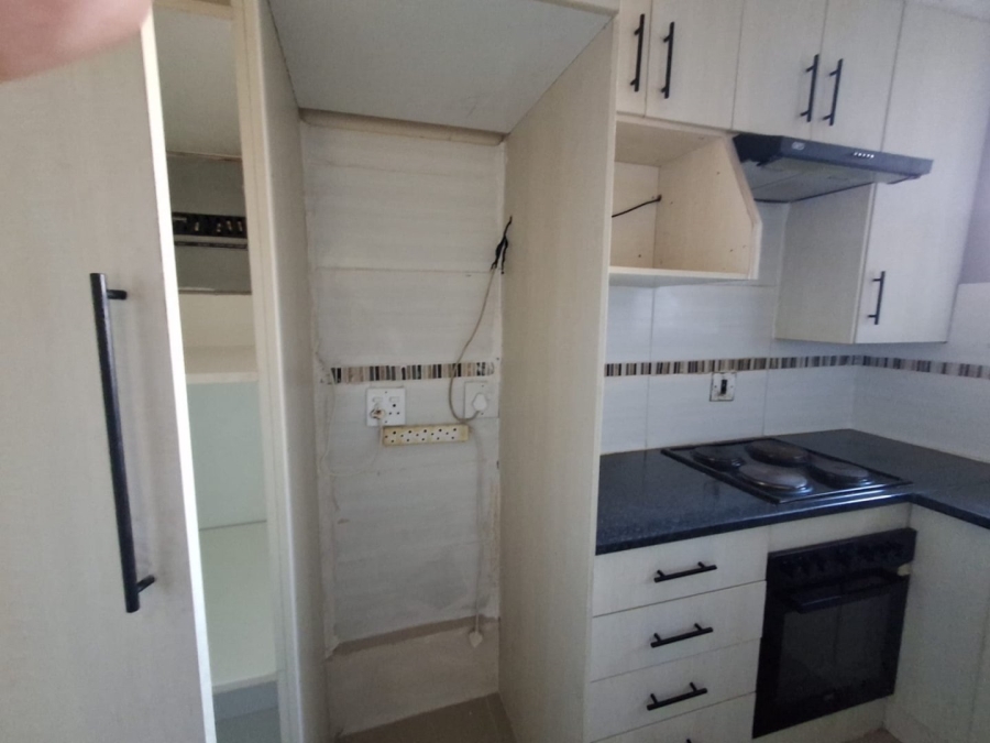 2 Bedroom Property for Sale in Gezina Gauteng