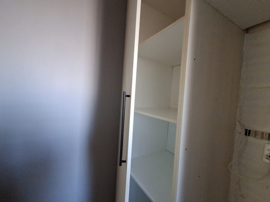 2 Bedroom Property for Sale in Gezina Gauteng