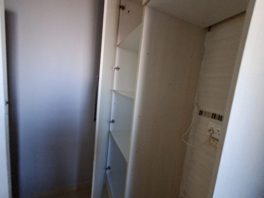 2 Bedroom Property for Sale in Gezina Gauteng