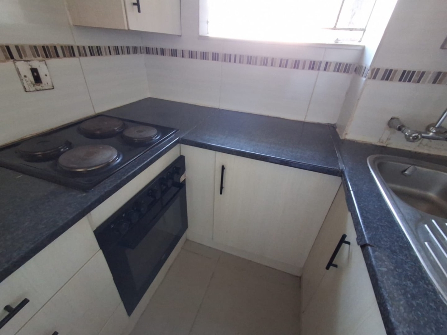 2 Bedroom Property for Sale in Gezina Gauteng