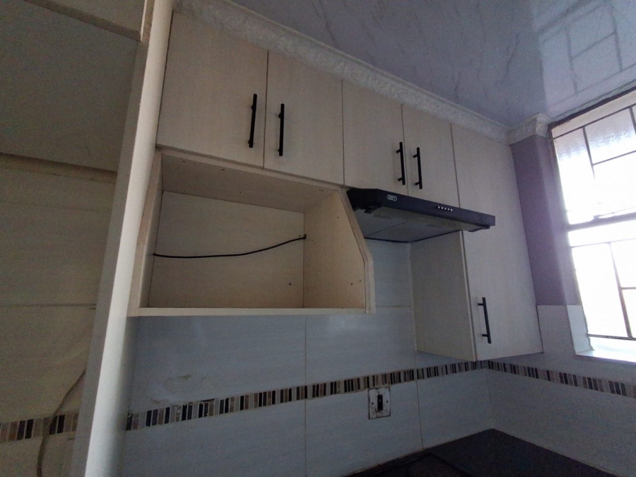 2 Bedroom Property for Sale in Gezina Gauteng