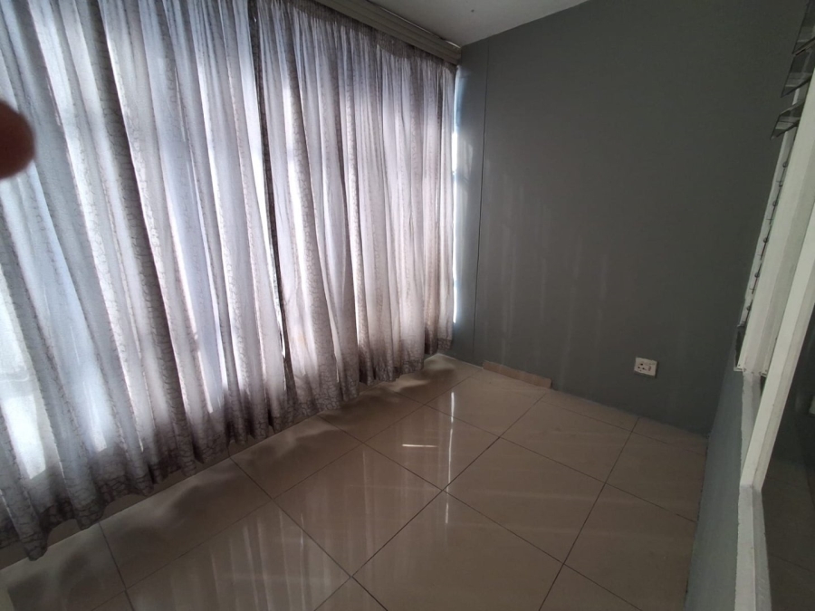 2 Bedroom Property for Sale in Gezina Gauteng