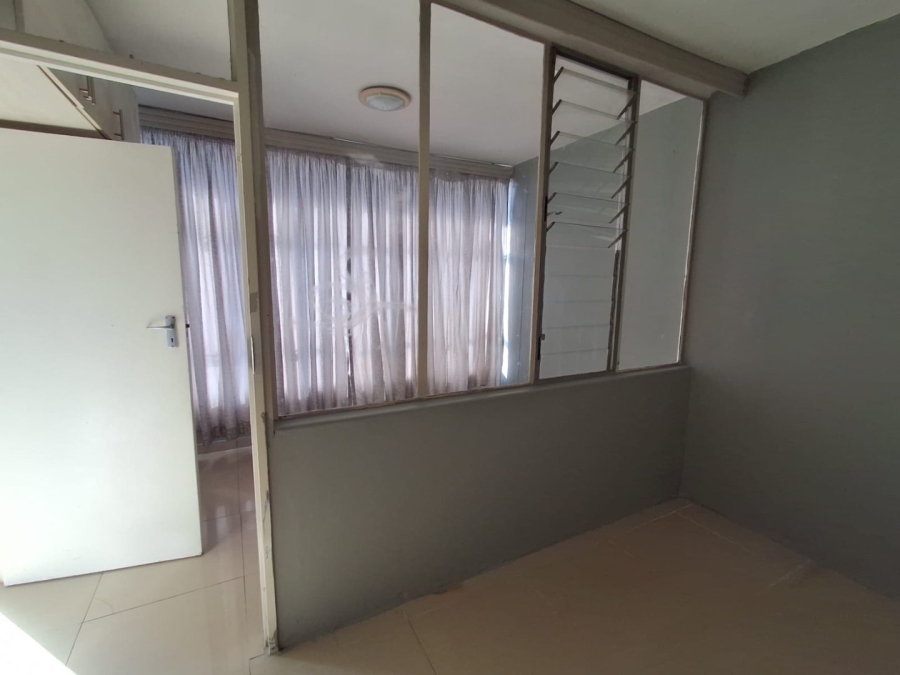 2 Bedroom Property for Sale in Gezina Gauteng